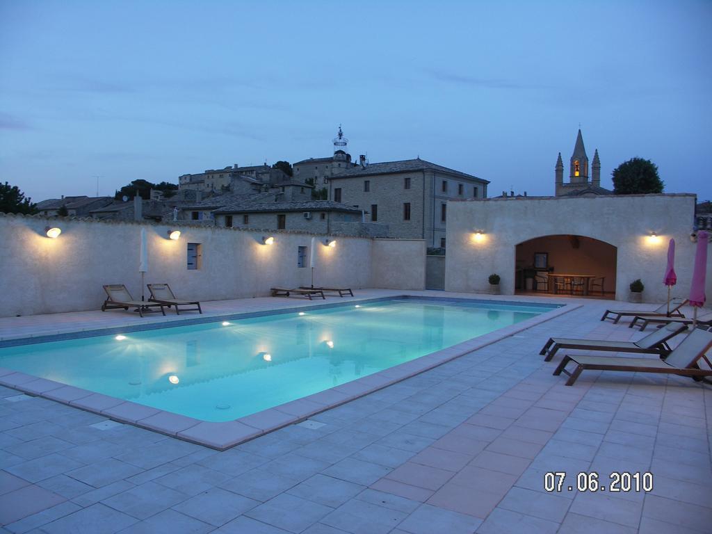 Domaine Saint Martin Hotel Valliguieres Екстериор снимка