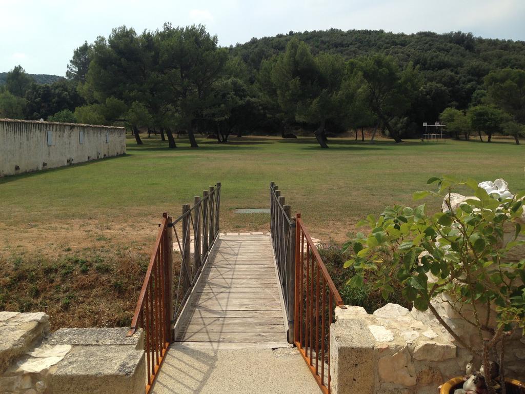 Domaine Saint Martin Hotel Valliguieres Екстериор снимка