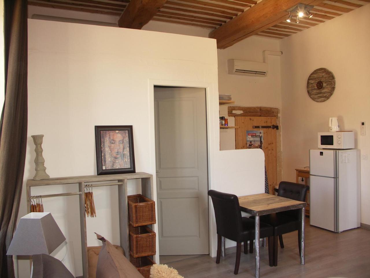Domaine Saint Martin Hotel Valliguieres Екстериор снимка